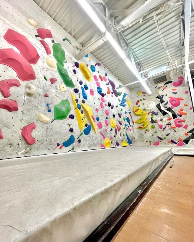 Climbing & Bouldering Gym & Shop PUMP1 KAWAGUCHI | Established in