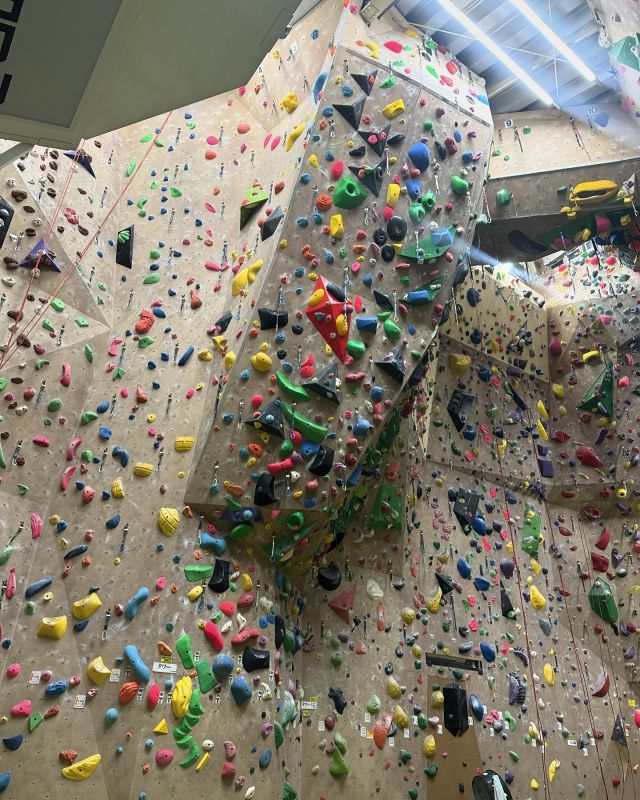 Climbing & Bouldering Gym & Shop PUMP2 KAWASAKI